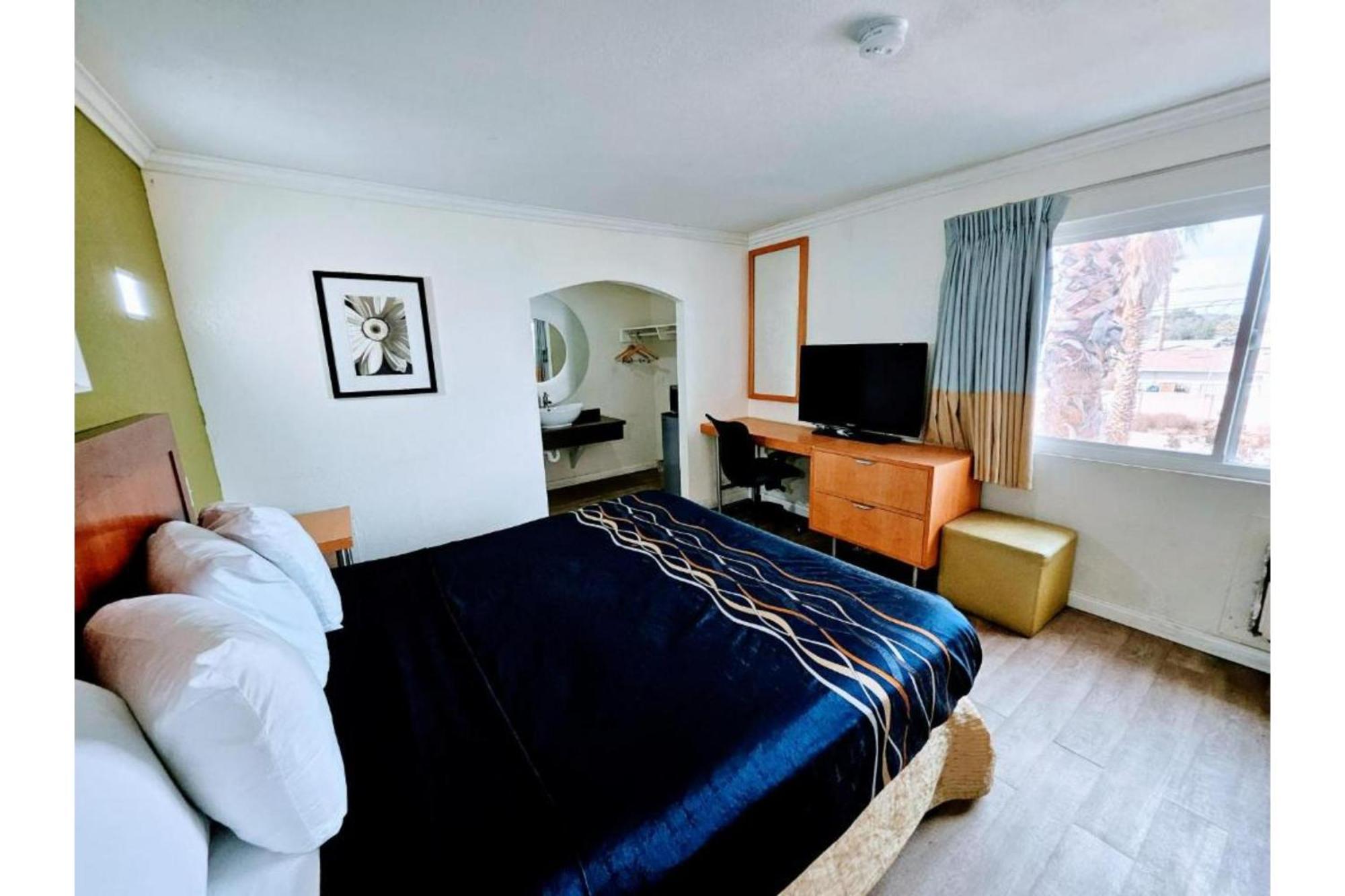 An Extended Hotel